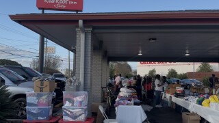 Community brings Christmas to 40+ kids living at Thomasville hotel
