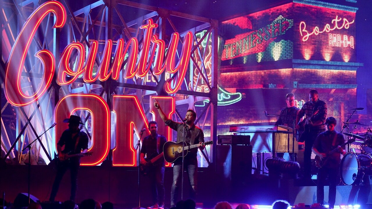 Luke Bryan's 'Country On Tour' coming to Darien Lake