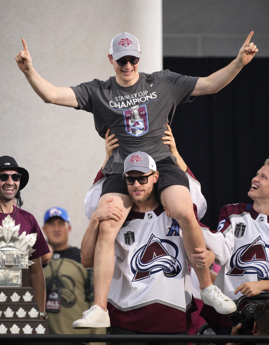 Avalanche Parade Hockey