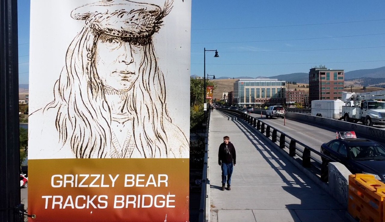 Beartracks Bridge Sign