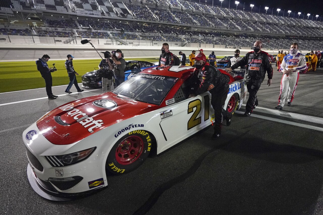 Matt DiBenedetto's No. 21 Ford on pit road