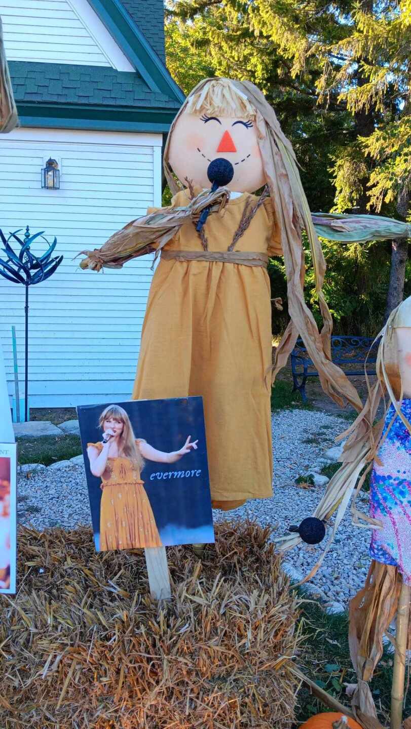 Taylor Swift Door County Fall Display 4.jpg