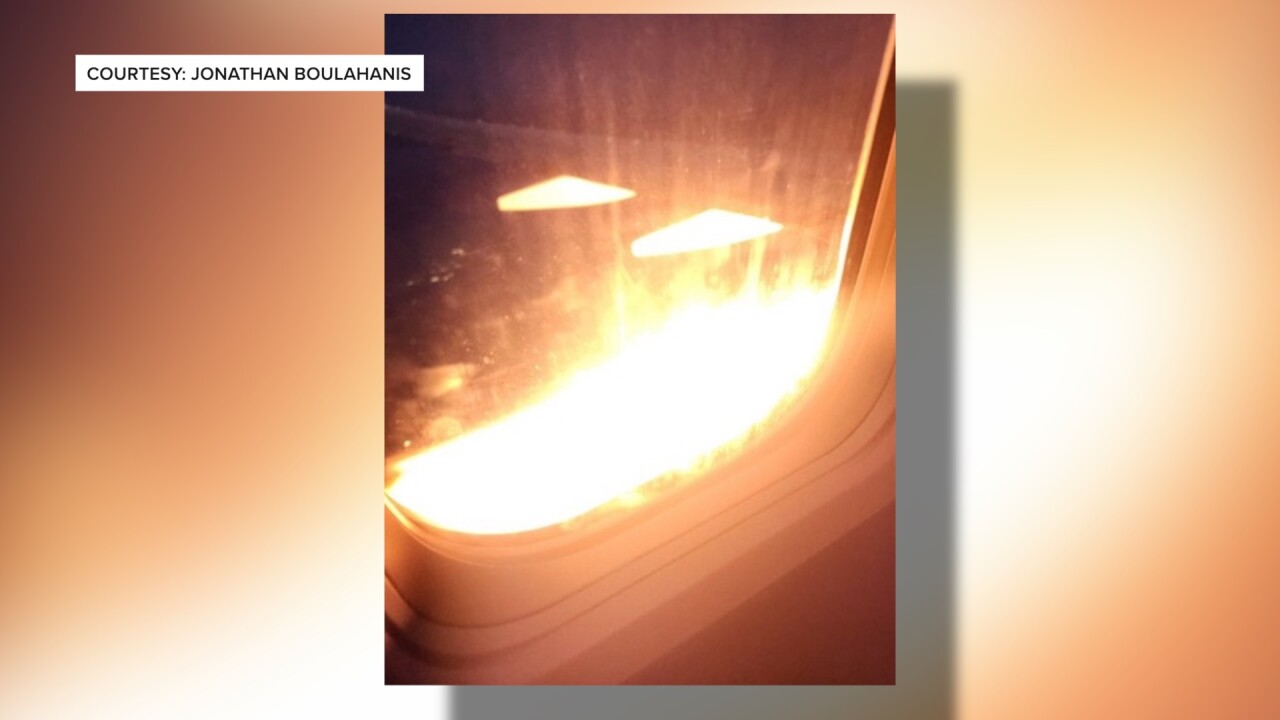 UA Flight 1118 engine fire