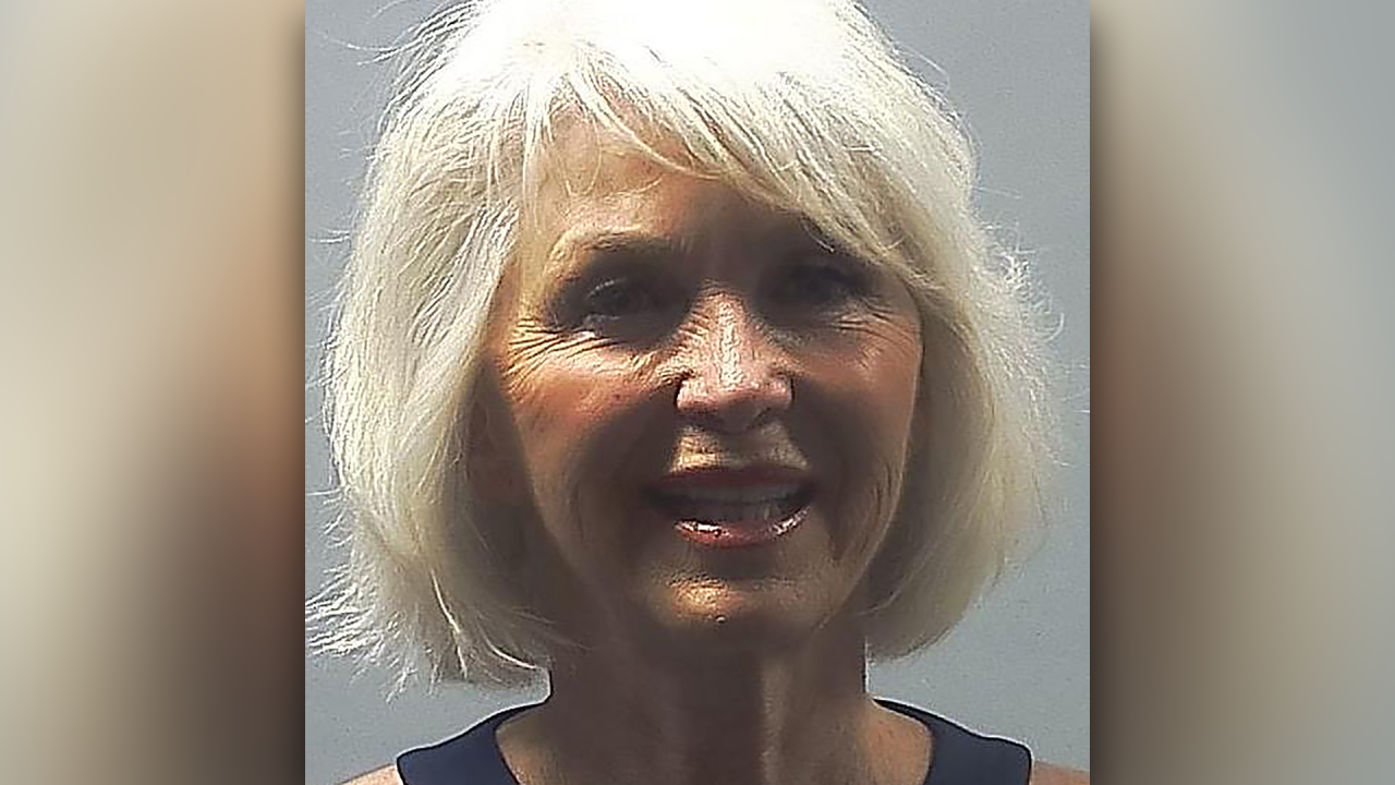 Tina Peters turns herself in to Pitkin Co. jail after warrant issued