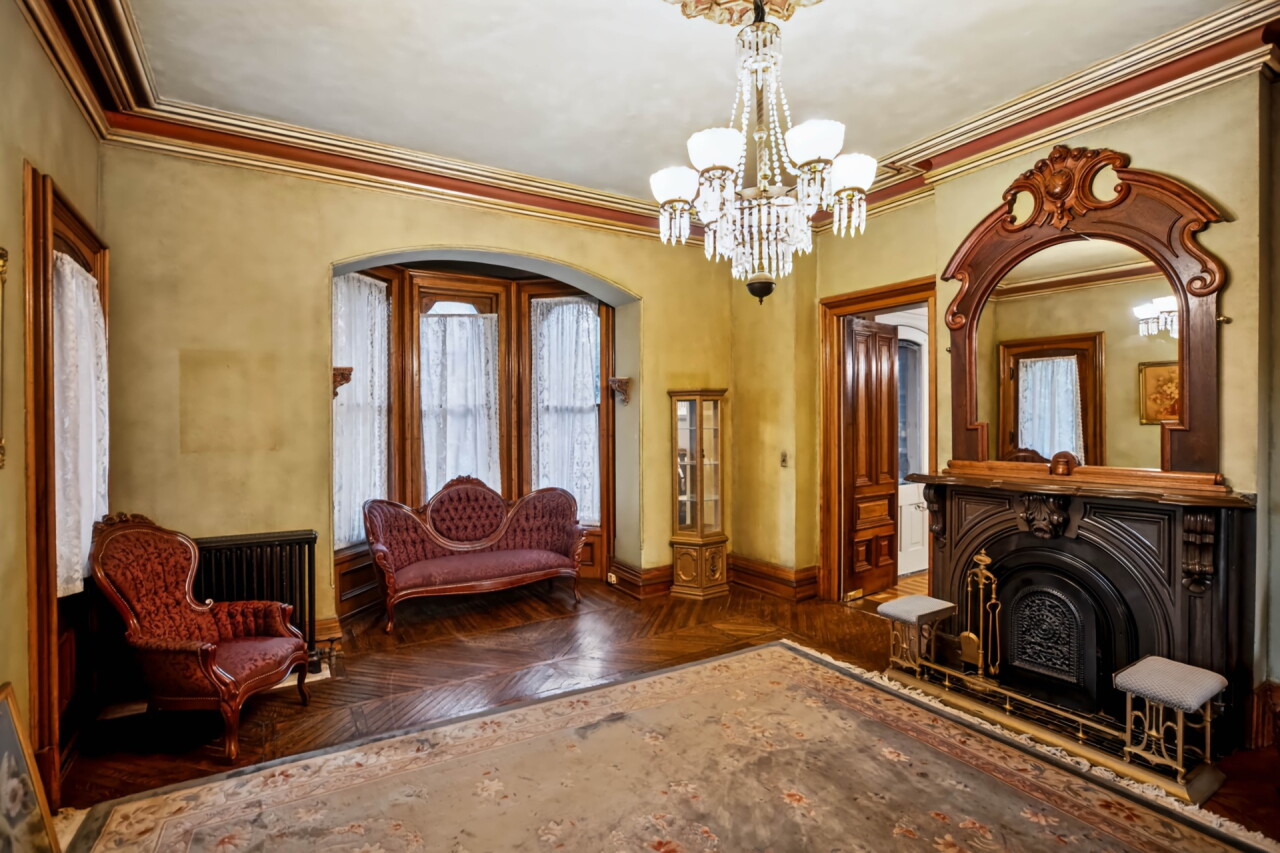 Hudson-Evans House 79 Alfred - 07.jpg