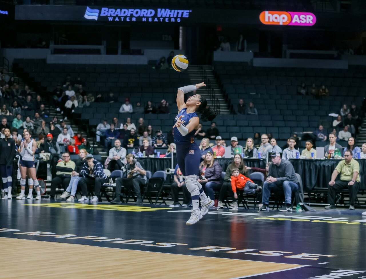 Grand Rapids Rise Vs ATL Vibe - Camila Gomez in the air