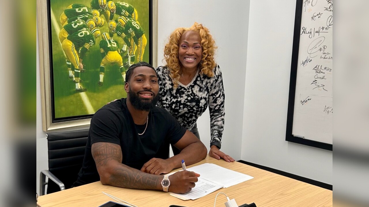 Edy and Nate Hobbs.jpg