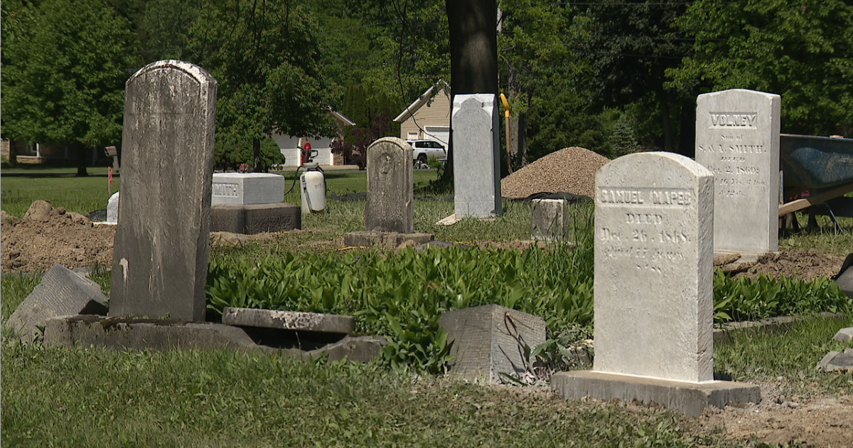 Your Service 1 woman's mission to restore Revolutionary War cemetery for America's 250th Amanda Merrell