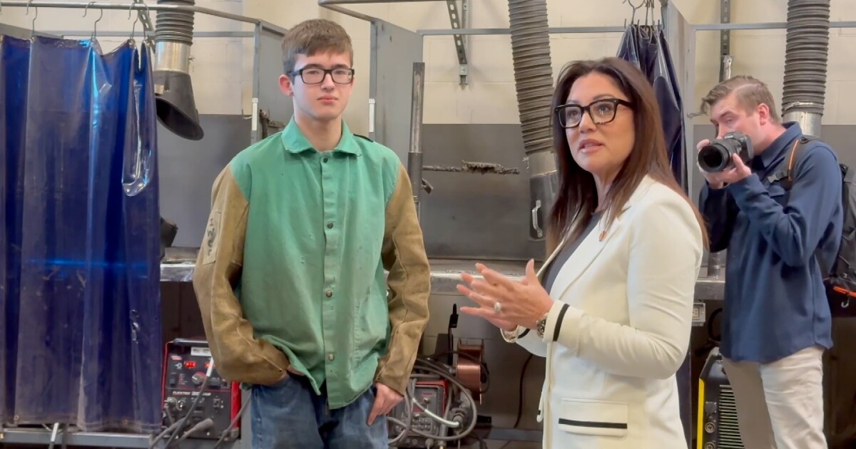 U.S. Labor Secretary tours Iowa Western, highlights skilled trades training