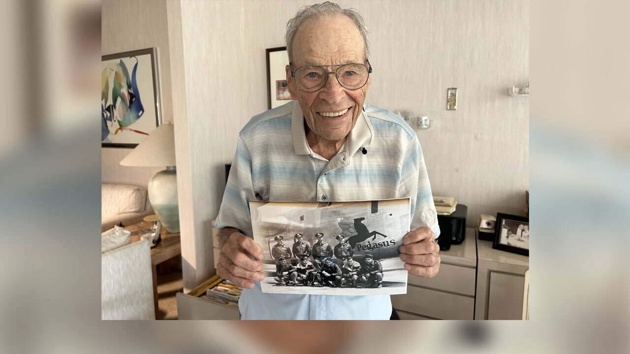 WWII veteran honored by Florida Panthers