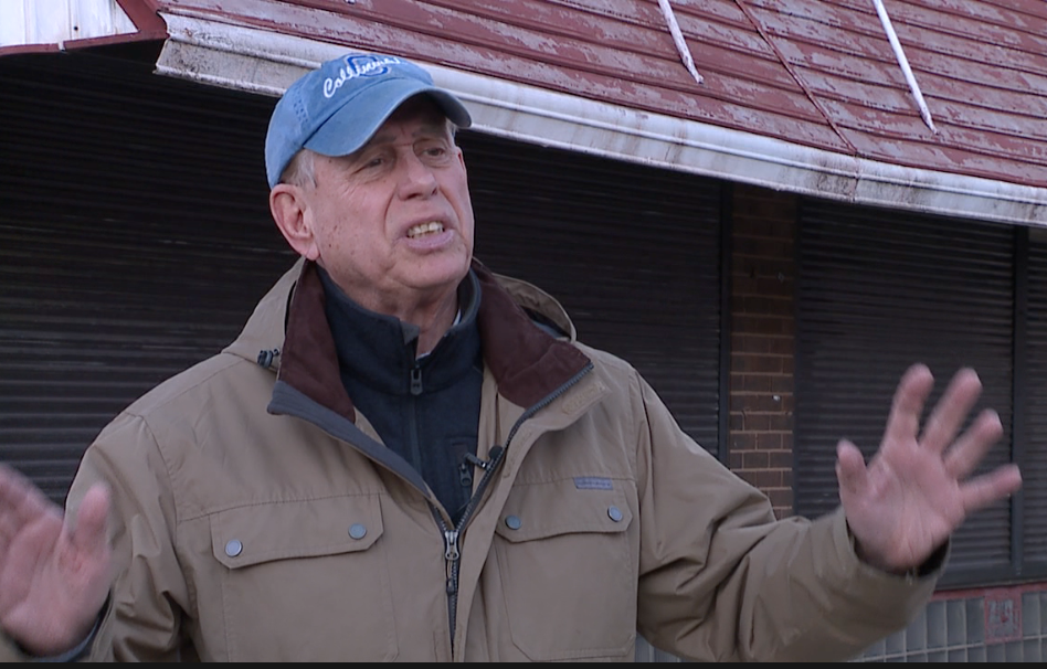 Cleveland police search for woman who shot Collinwood store owner