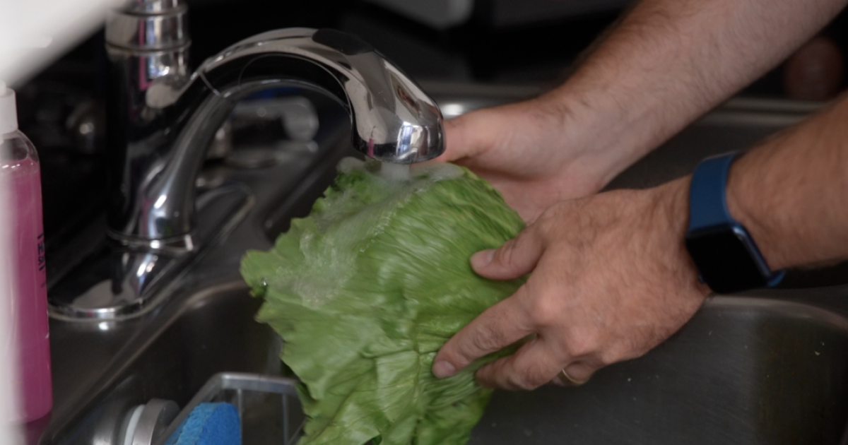 CDC warns of cyclospora outbreak tied to Taco Bell lettuce in 5 states