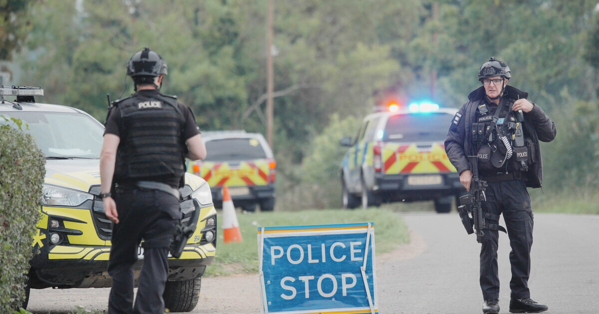 UK police arrest 5 men near an air base used by US on suspicion of preparing a terrorist act
