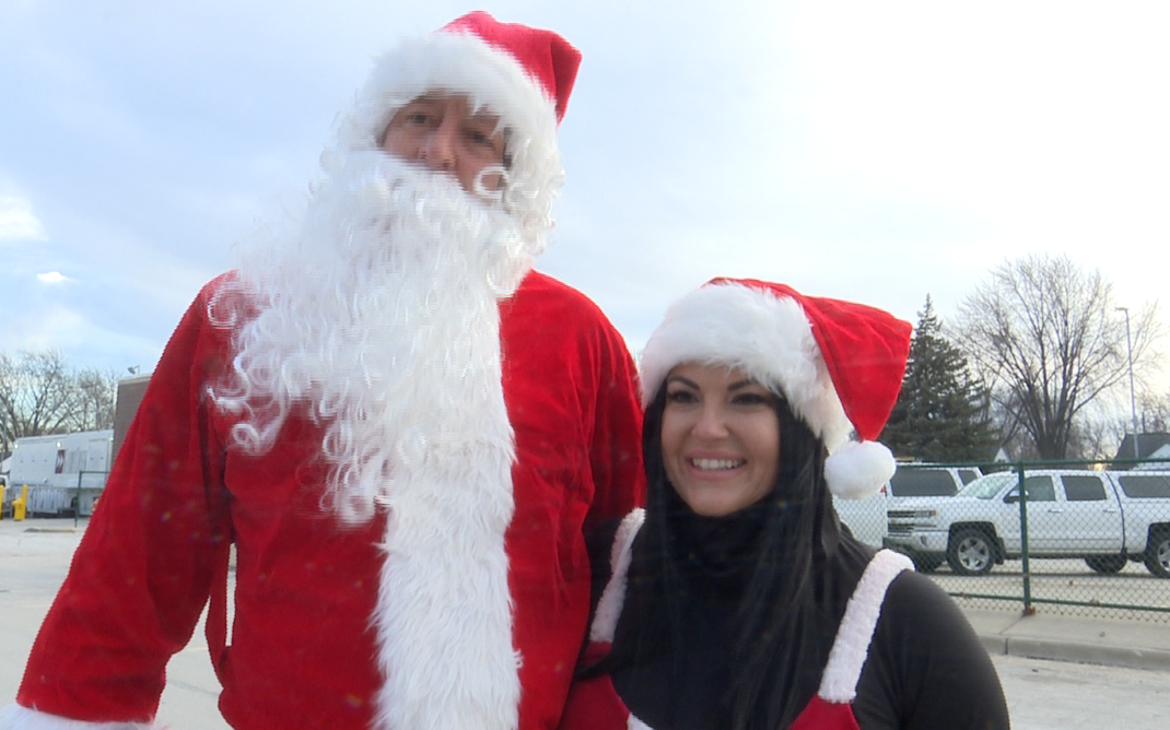 Packers vs. Browns: Fans celebrate Christmas at Lambeau Field