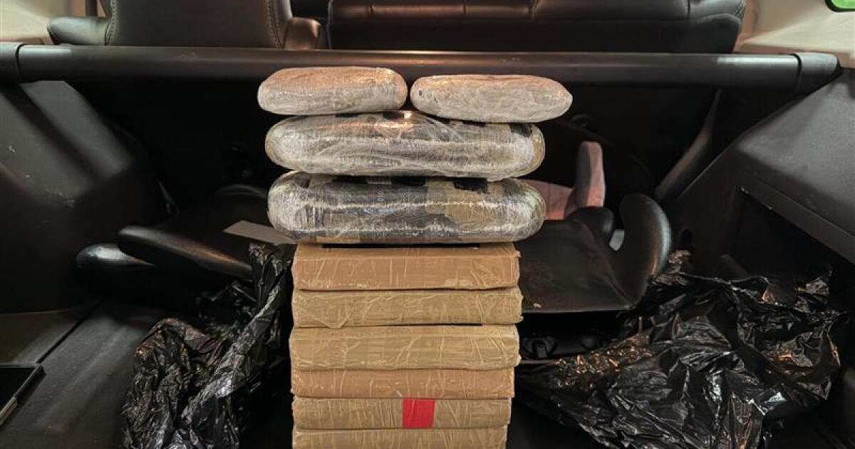 Border Patrol agents find over 20 pounds of drugs in booster seats