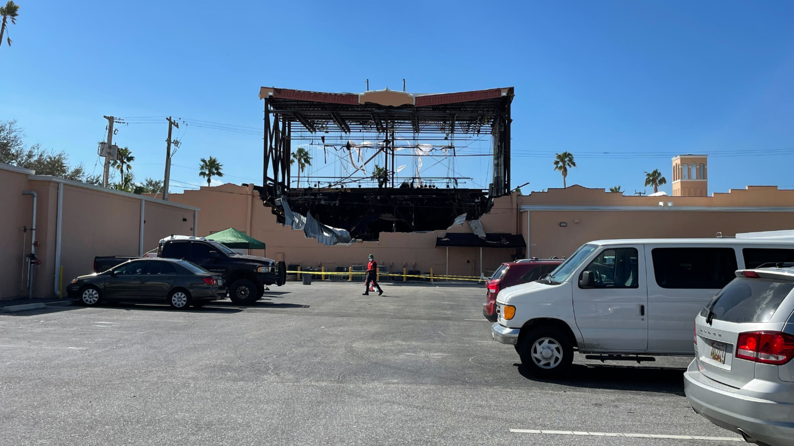 Downtown Venice Businesses Work To Reopen After Hurricane Ian downtown-venice-businesses-work-to-reopen-after-hurricane-ian