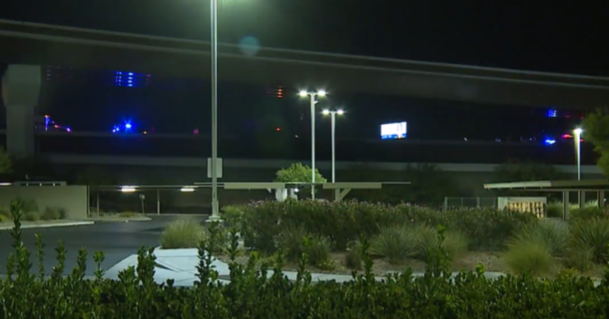 Man dies, woman injured in possible road rage shooting on 215 Beltway