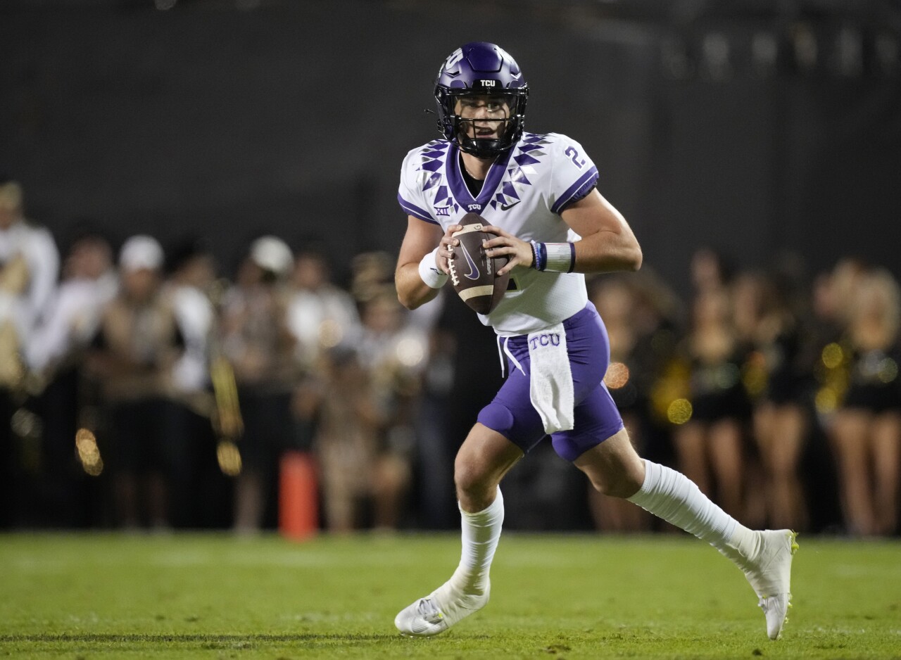 TCU Horned Frogs QB Chandler Morris rolls out in 2022 season opener
