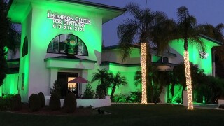 Chula Vista dentist office puts on nightly light show for passersby