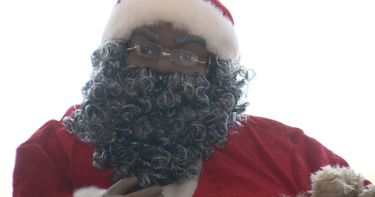Black Santa exhibit celebrates representation, holiday tradition Black Santa exhibit celebrates representation, holiday tradition