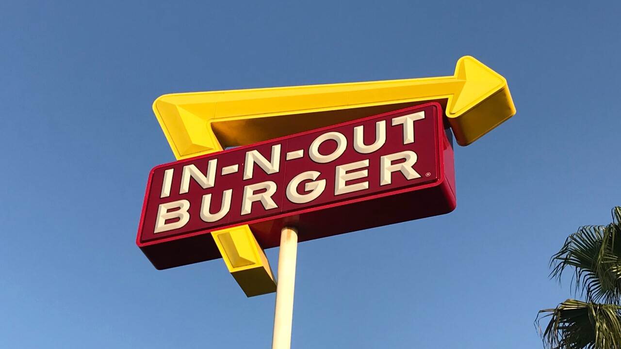 14 hours for a burger: In-N-Out enthusiasts line up at Town Center of Aurora