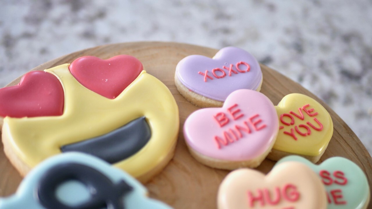 cute as a button cookies