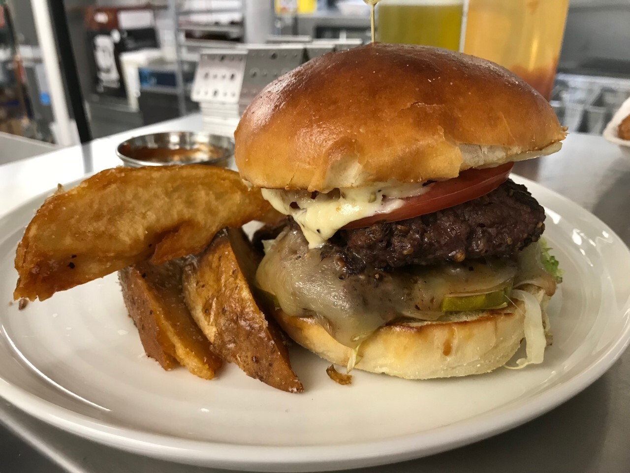 1-Tano Bistro burger.jpg