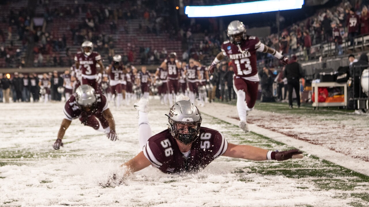 KPAX 12223 GRIZ FB DELAWARE19.jpg