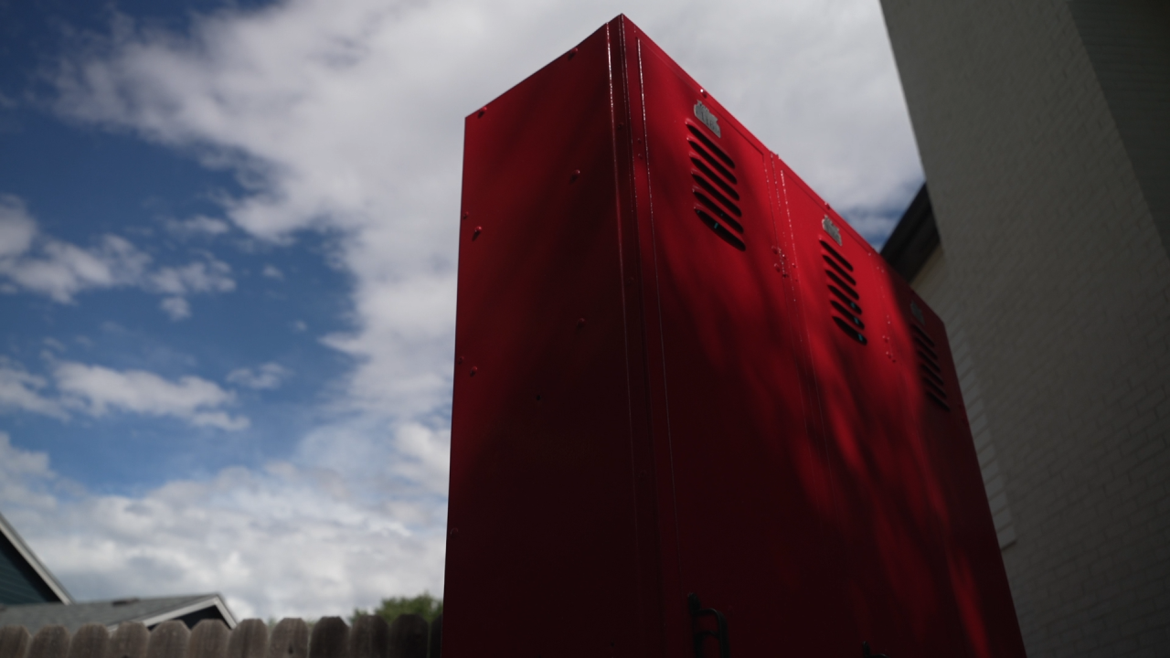 DudeDad Mini Golf PKG.00_00_51_42.Still011.png