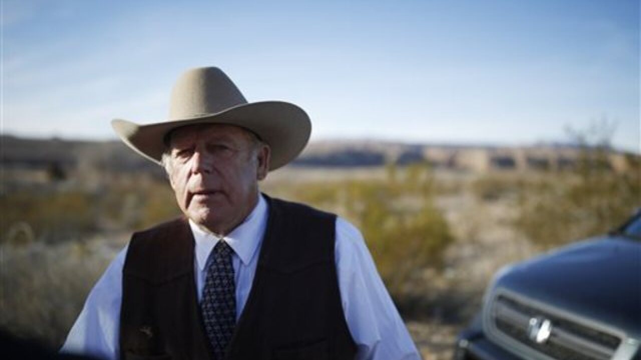 Holdouts in Oregon siege offer to leave if none