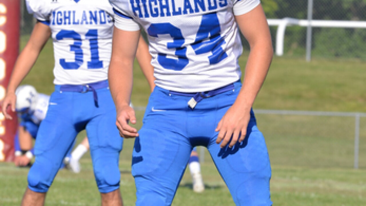 PHOTOS: Cooper shocks Highlands