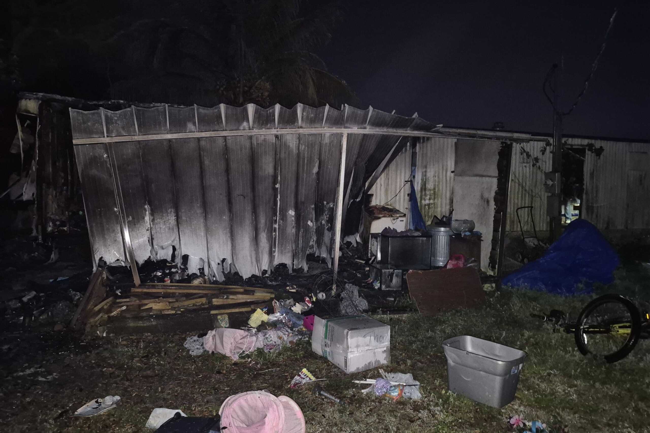 Mobile home fire displaces family of 4, including child