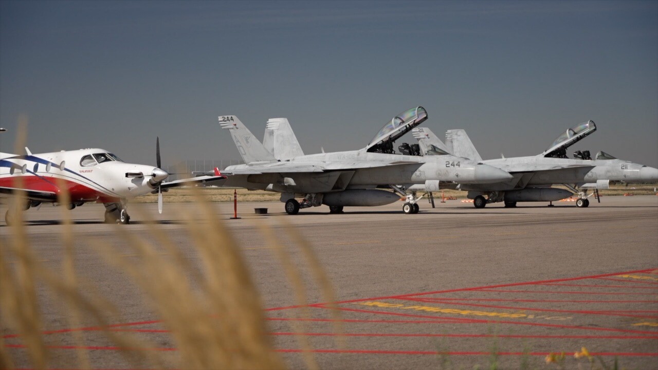 F18 Super Hornets 2.jpg