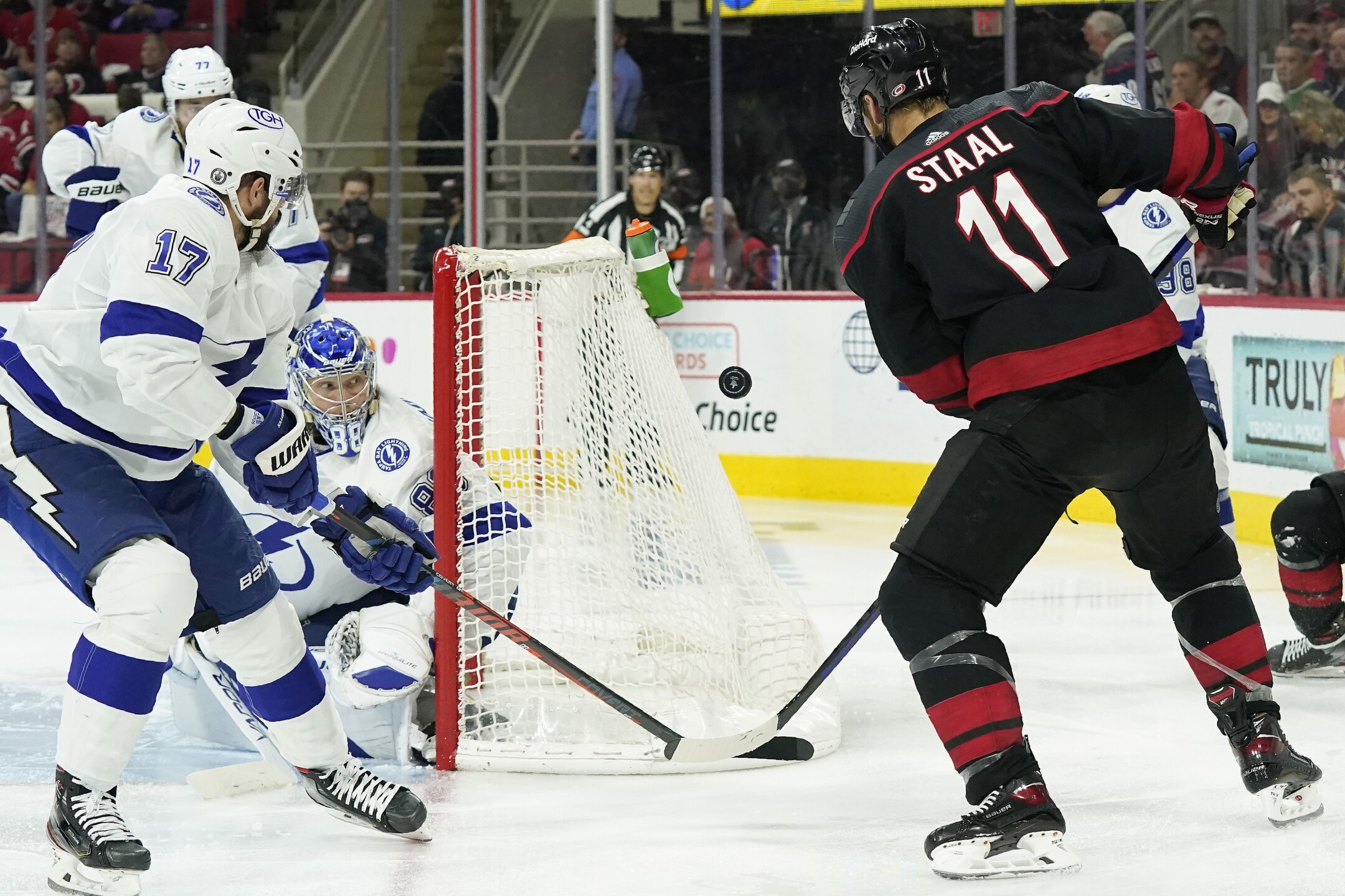 PHOTOS Tampa Bay Lightning vs Carolina Hurricanes, Game 5