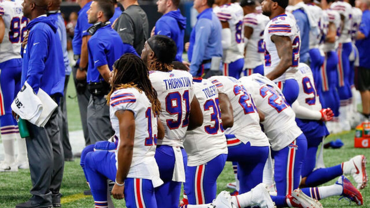 Pence celebrates NFL's new nat'l anthem policy