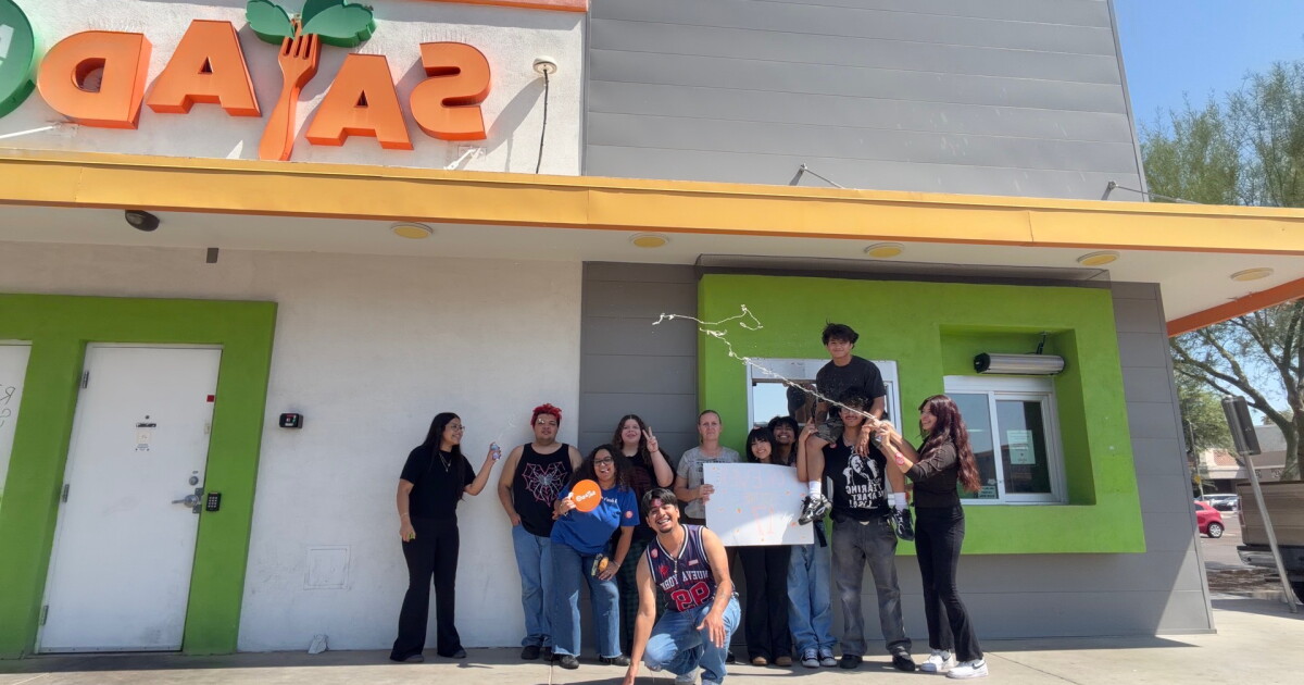 Former Salad and Go employees turn final days into acts of kindness