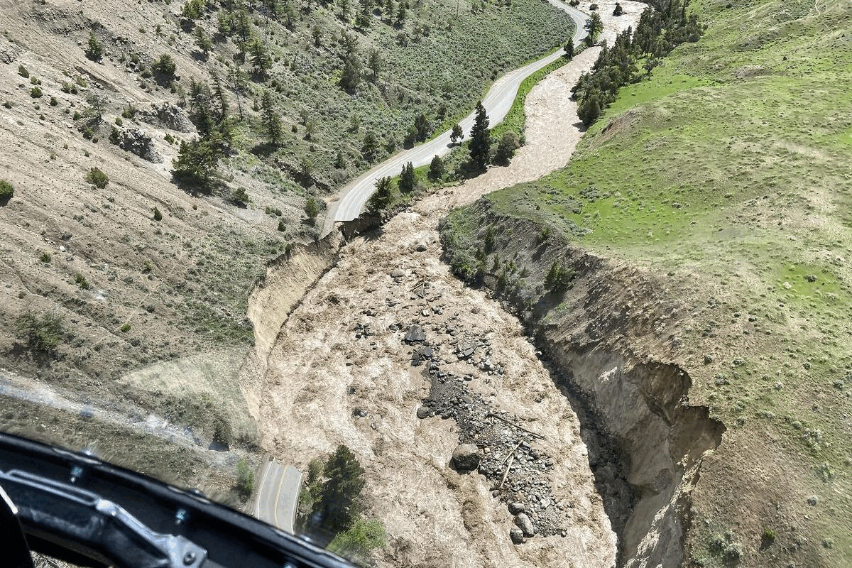 ynp 6-14 flooding.gif