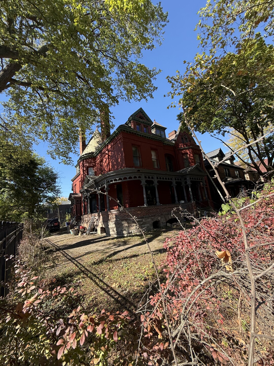 mansion photo - 3.jpg