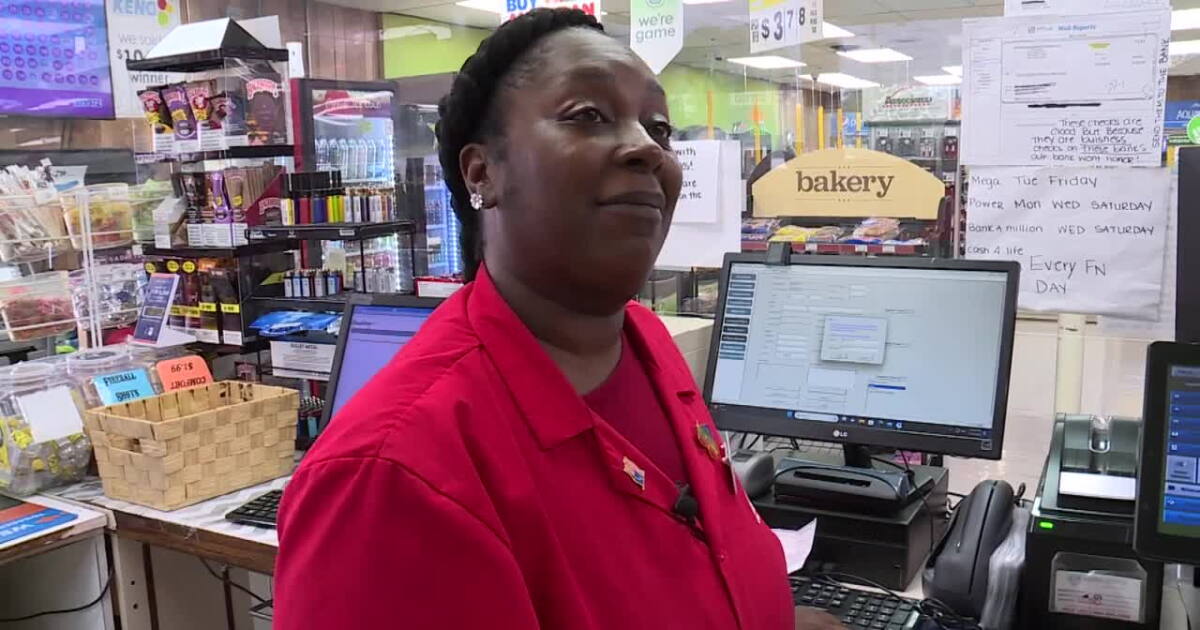 Virginia clerks 'busy, busy, busy' as Powerball jackpot tops $1 billion - Vimarsana News