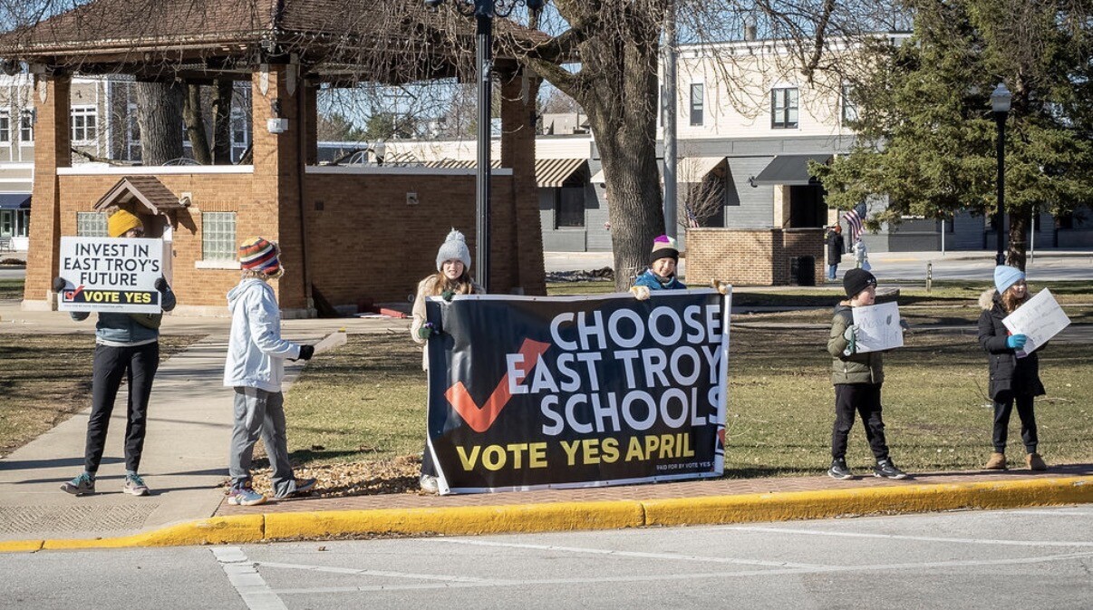 EAST TROY REFERENDUM RALLY.JPG