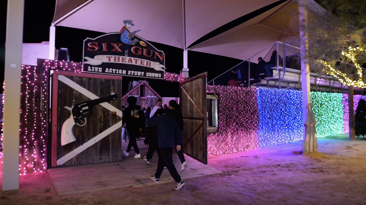 There’s even a live-action western stunt show on-site where you can grab a seat in the stands.