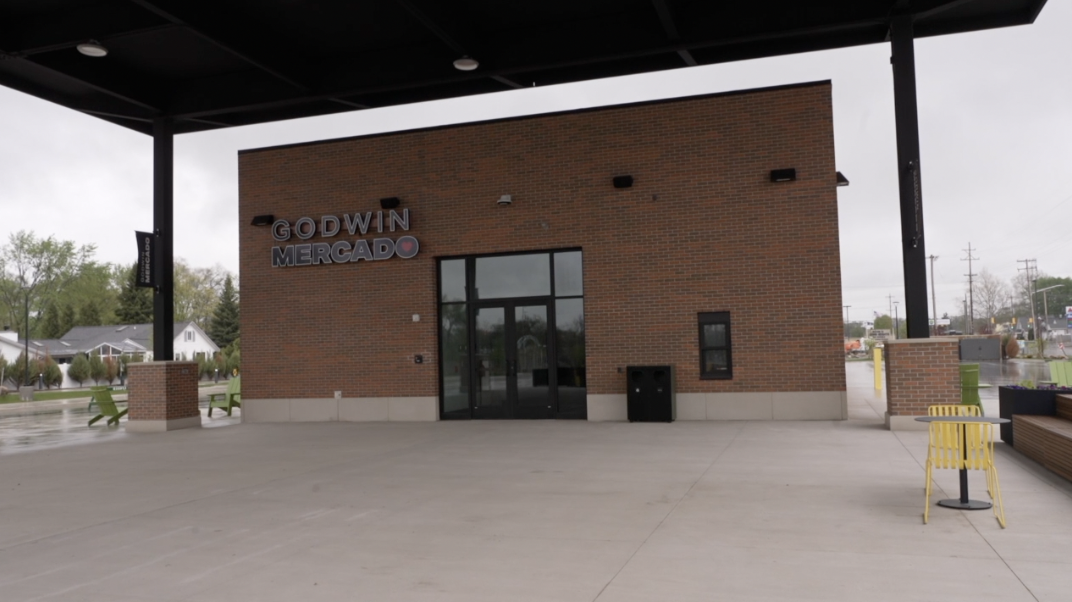 Godwin Mercado Exterior
