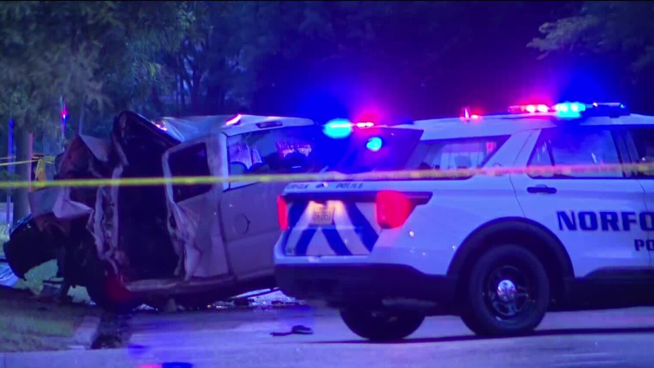 Lafayette Blvd closed crash