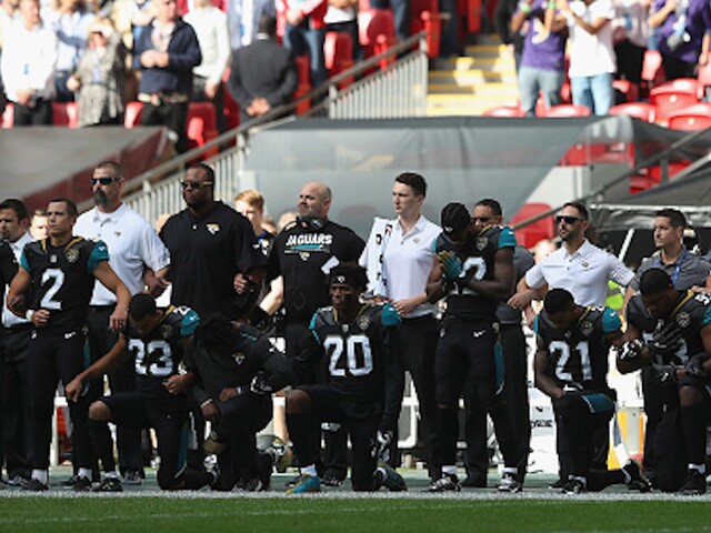 Dozens Of Athletes Kneel During National Anthem Following President Trump S Comments