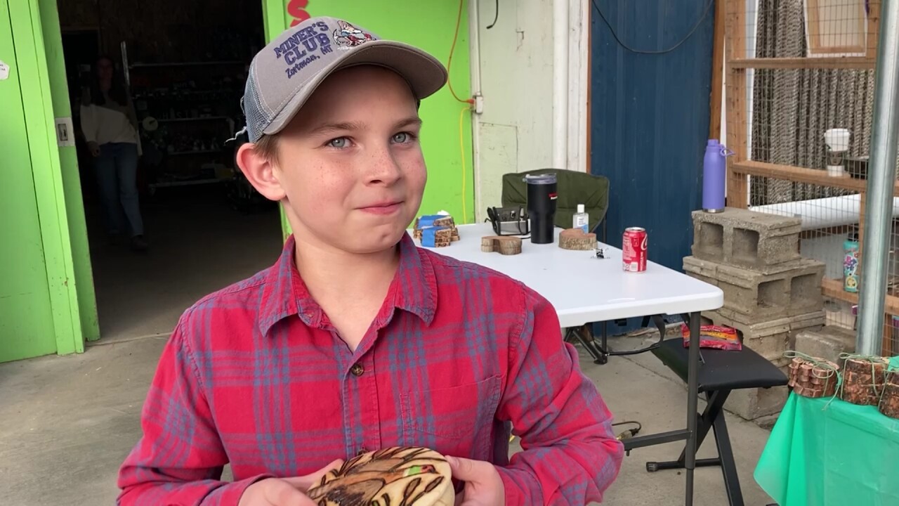 HOLIDAY BIZ_1.10.1.jpg