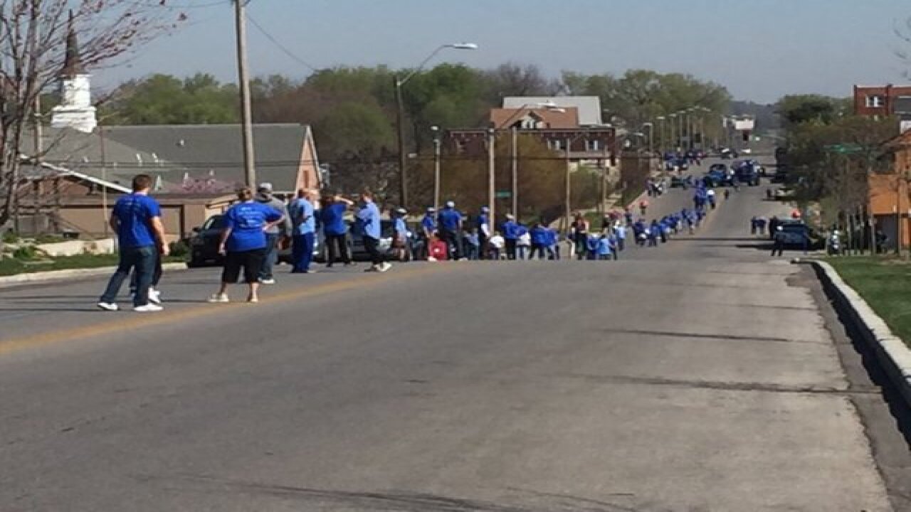 Back in blue: KC celebrates Royals Home Opener
