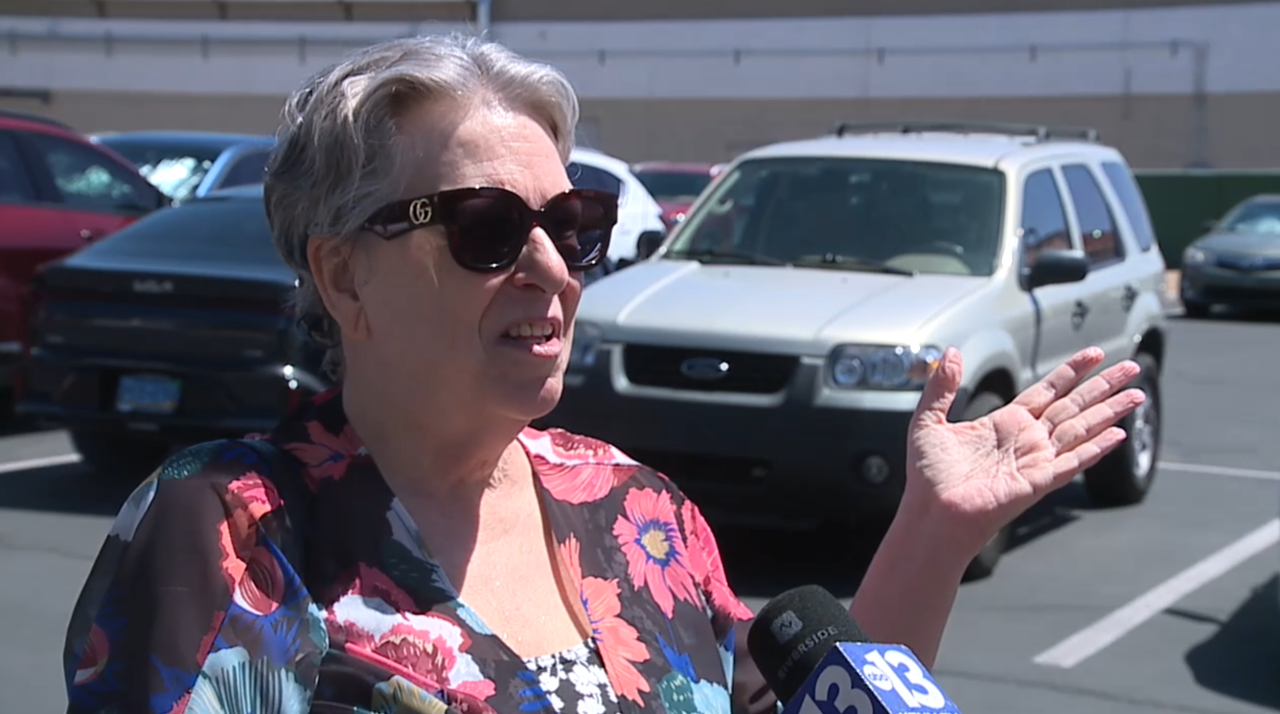 Residents raise safety concerns over growing encampment at West Flamingo Park