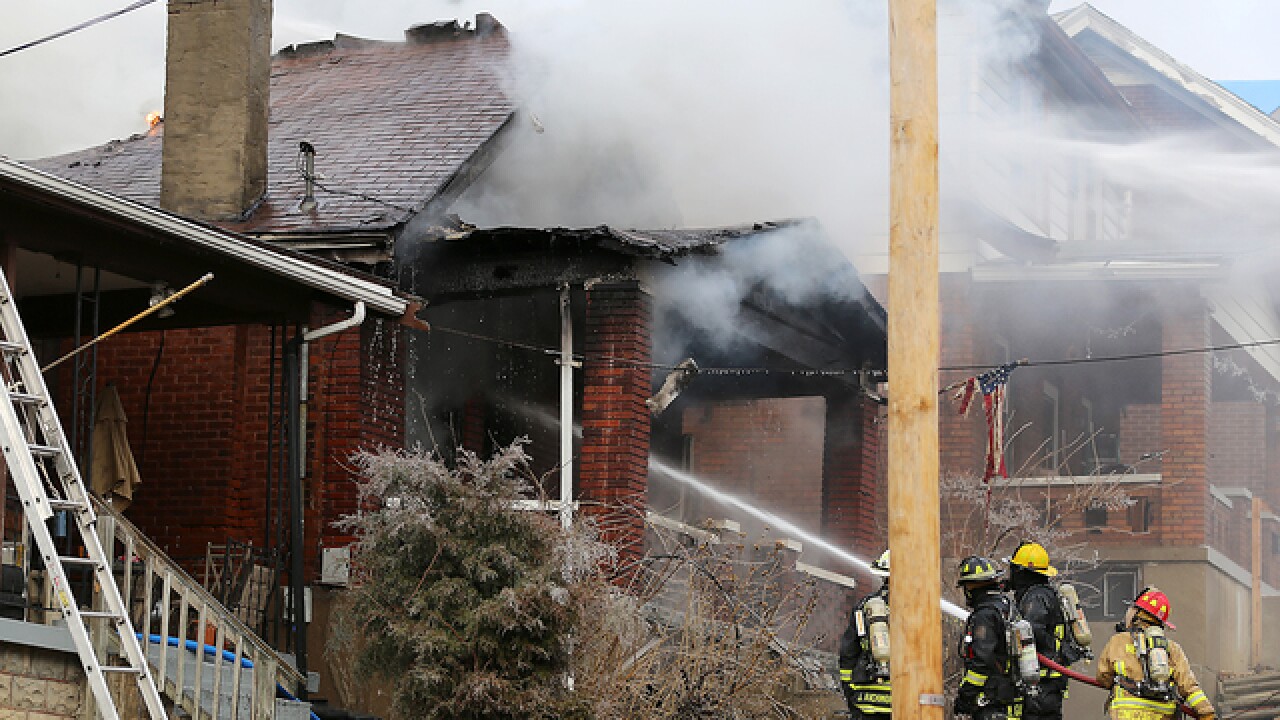 Three neighboring homes catch fire in N. Ky.