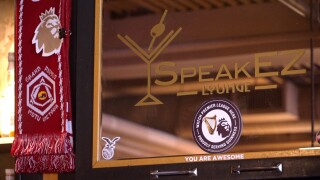 SpeakEZ Lounge