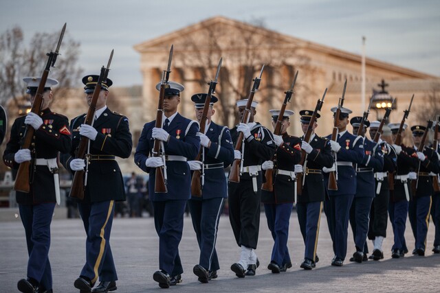 Photos: Mourners gather at the US Capitol to honor President George H.W. Bush